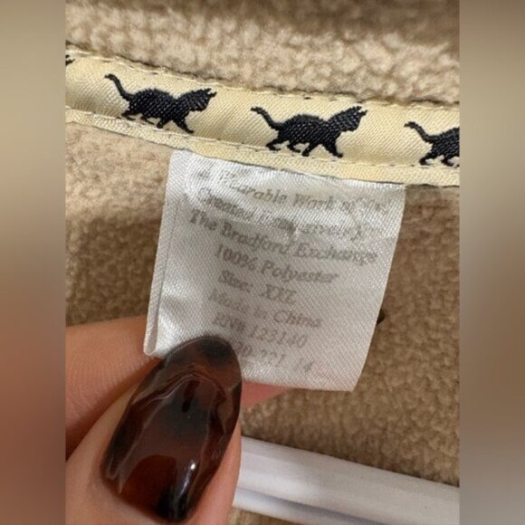 THE BRADFORD EXCHANGE VINTAGE CAT EMBROIDERED ZIP UP - Picture 4 of 7